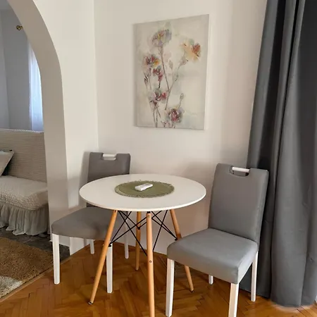 Breze Apartment *